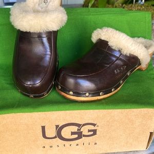 UGG Kalie Gaucho all leather clogs with solid wood platform & rubber soles